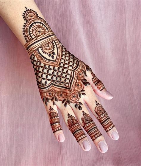 160 Simple Mehndi Designs Perfect For Minimalist Brides Shaadiwish