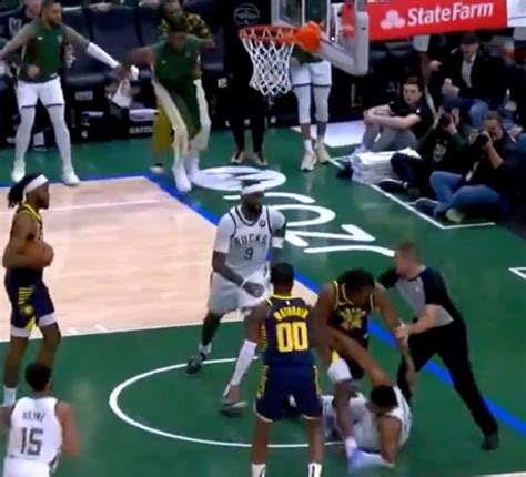 HOLD ME BACK Official Camera Recorded The Moment Of Action Of Giannis