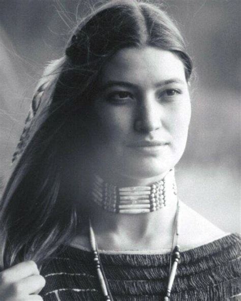 Native American Female Facial Features