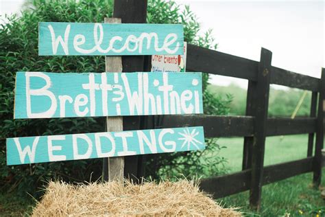 DIY Wooden Wedding Welcome Sign