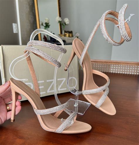 Sandalia Nude Salto Alto Fino Tiras Em Strass Arezzo Guiccela