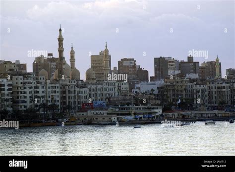 Alexandria egypt skyline hi-res stock photography and images - Alamy