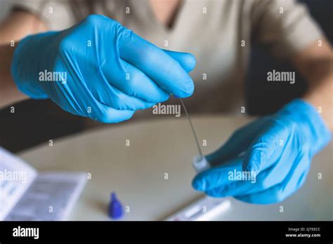 Proceso DE EXPRESIÓN RÁPIDA CORONAVIRUS COVID ANTGEN AG Examen de PCR