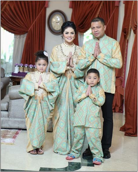 Inspirasi Baju Lebaran Keluarga Anang Ashanty Ipdd 6 Potret Kompak