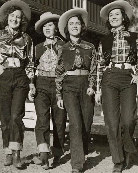 Old West Rodeo Cowgirls Posing 1938 Pendleton Vintage Old Photo 8 X 10 Reprint Ebay