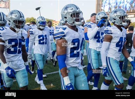 Dallas Cowboys Players Hi Res Stock Photography And Images Alamy