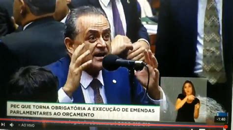 VÍDEO na Câmara deputado cita xingamento de Olavo a Maia