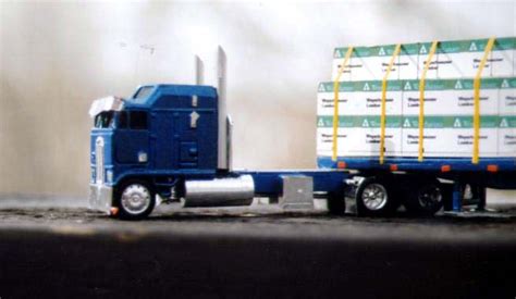 Kenworth K100 Aerodyne Truck Tractor