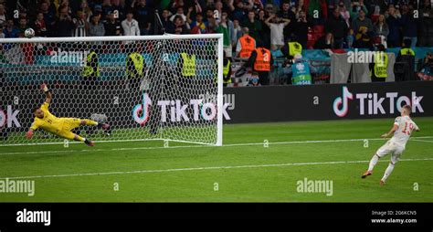 Euro 2020 final penalty hi-res stock photography and images - Alamy