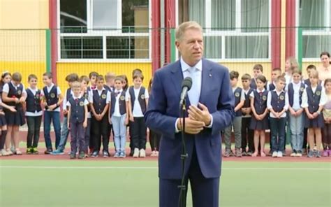 ZERO EDUCAȚIE Zeci de elevi din școala vizitată de Klaus Iohannis la