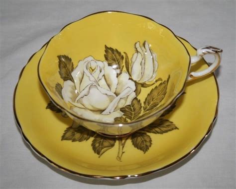 Paragon 1940 S Bright Yellow Tea Cup Saucer Set Huge White Cabbage