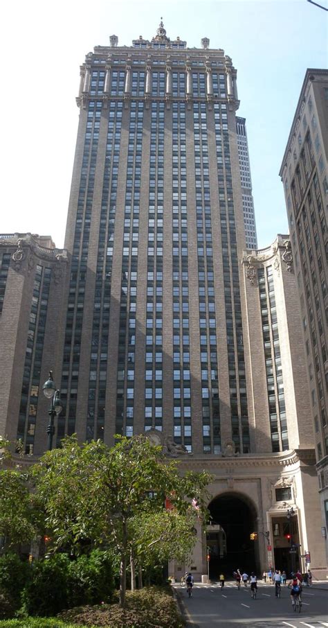 The History Of The Helmsley Building - CitySignal