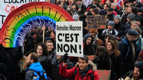 Frankreich Rentenreform Von Emmanuel Macron Beschlossen Zehntausende