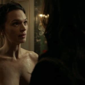 Pregnant Anna Brewster Nude In Versailles Thefappening Link