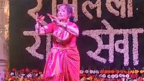 90-Year-Old Vyjayanthimala Performs Bharatanatyam In Ayodhya, Fans ...