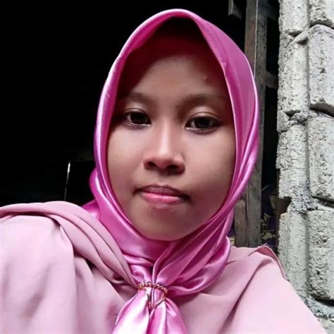 Miss Yugi Lulusan Stai Nurul Iman Islami Boarding School Parung Bogor