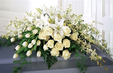 5 tipos de flores más demandados para funerales Imágenes y fotos