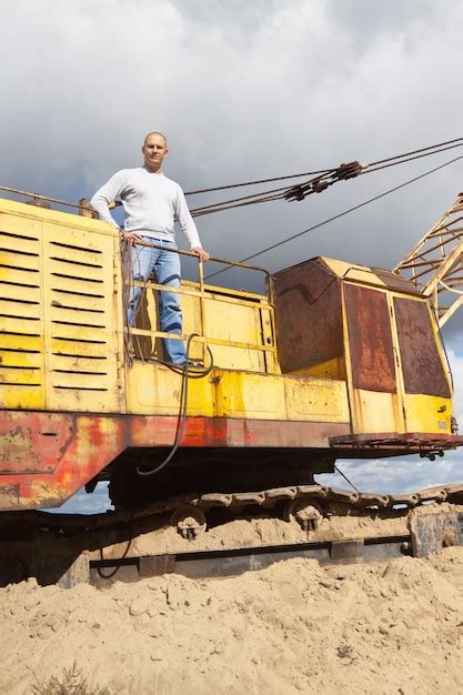 Traktor Betreiber An Sand Grube Kostenlose Foto