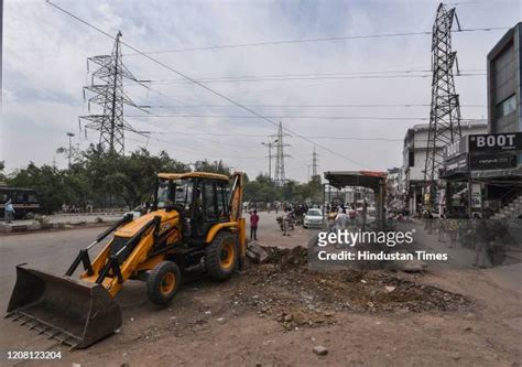 New Bulldozer Photos And Premium High Res Pictures Getty Images