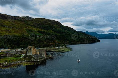 Eilean Donan castle, Scotland 15633082 Stock Photo at Vecteezy