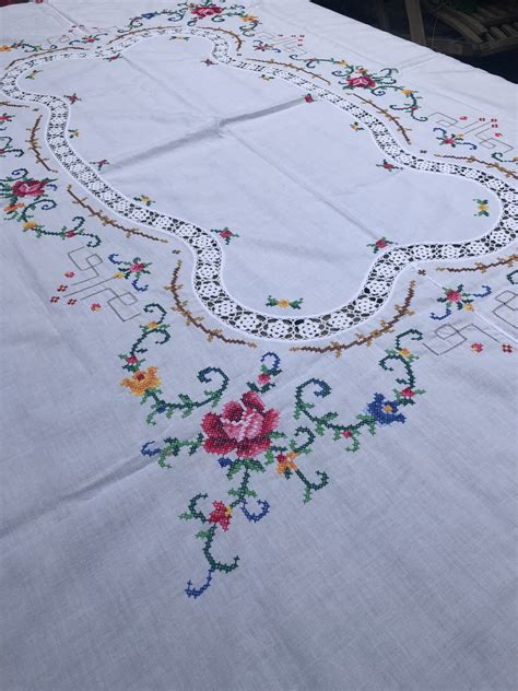 Vintage Embroidered Cross Stitch Hand Made Tablecloth Flower Tea Party