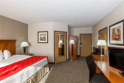 Ramada by Wyndham Platte City KCI Airport | Platte City, MO Hotels