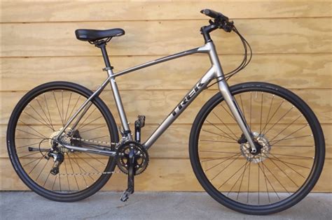 20 Trek Fx 4 Aluminum Carbon Hydro Disc Hybrid Bike 59 60