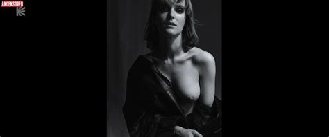 Naked Alexandra Cherkasova Sluzhitel In Patient Zero