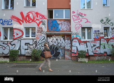 Graffities Schmierereien Skalitzer Straße Kreuzberg Friedrichshain