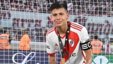 Cuál es la oferta que el Manchester City hará por el Diablito Echeverri