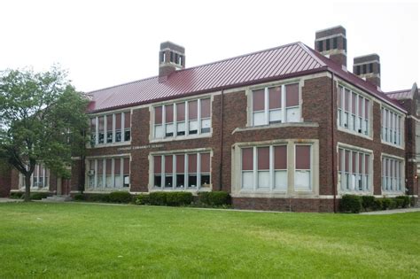 Flint School District Giving Public And Treasure Hunters One Last Day