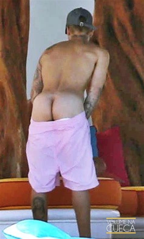 Justin Bieber Exibe A Bunda E Volta A Causar Volume Na Cueca