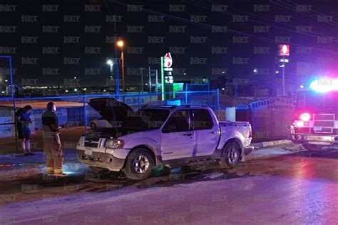 Falla mecánica provoca incendio en una camioneta