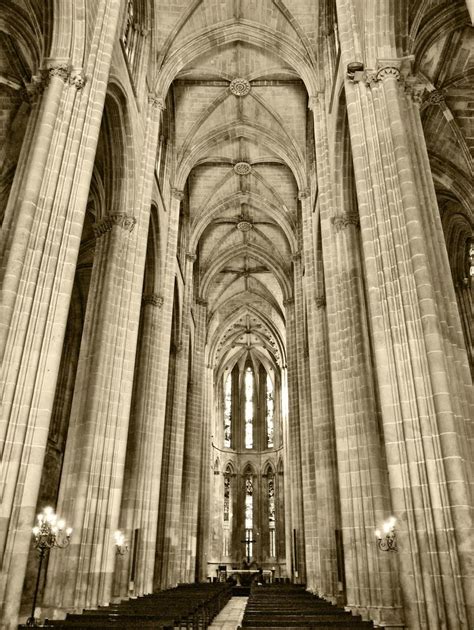 Inside Batalha Monastery | Architecture plan, Art and architecture ...