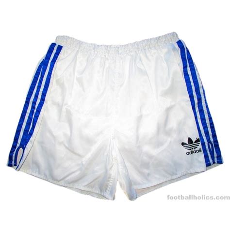 Räum Den Raum Auf Teenagerjahre Glücklich Adidas Nylon Shorts Über Ferkel Autonomie