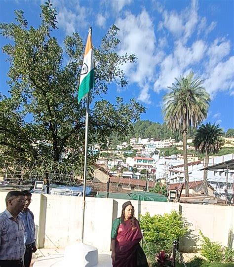 राष्ट्रपिता महात्मा गांधी जी एवं पूर्व प्रधानमंत्री लाल बहादुर शास्त्री