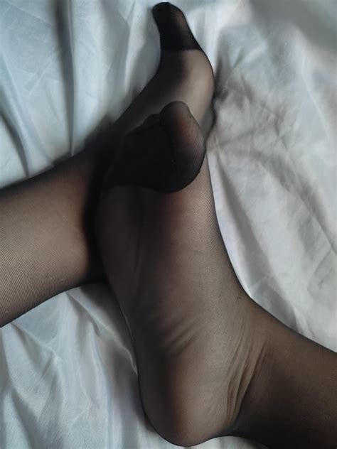 feet  black pantyhose rtgirlfeet