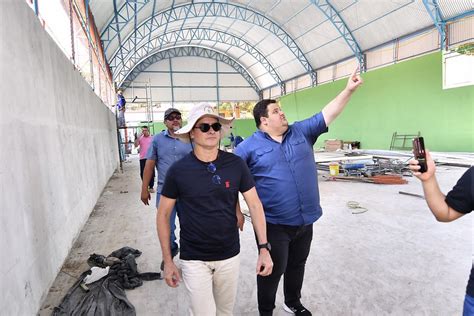 Prefeito David Almeida fiscaliza obras de revitalização do complexo