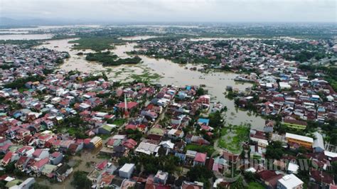 Kondisi Banjir Makassar Dilihat Dari Kamera Drone Foto 4 1784959