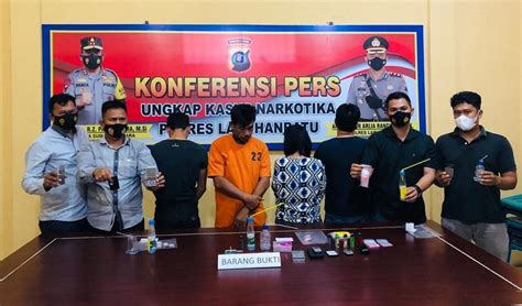 Gerebek Kampung Narkoba Di Padang Bulan Sumut Polisi Tangkap 4