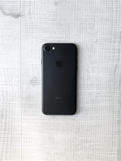 Купить БУ iPhone 7 32 gb black айфон 7 32 гб блэк чёрный в Киев |MacPlanet