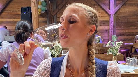 tz Wiesn Madl 2023 Kandidatin Gloria 28 aus München