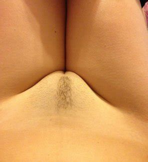 Landing Strip Porn Pic
