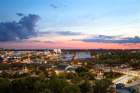 Hilton Orlando Buena Vista Palace Disney Springs Pedestrian