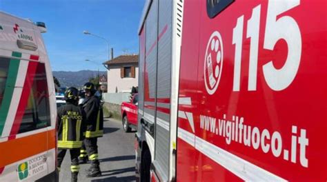 Malore Al Conducente L Auto Finisce Fuori Strada ToscanaInDiretta