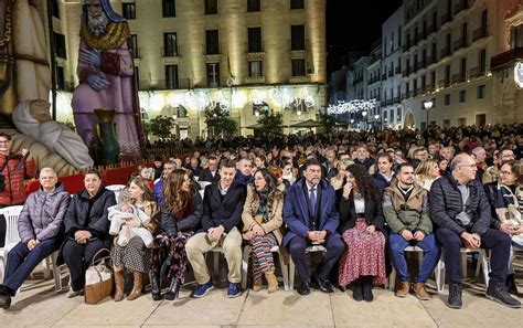 Inauguraci N Del Bel N Gigante En La Plaza Del Ayuntamiento