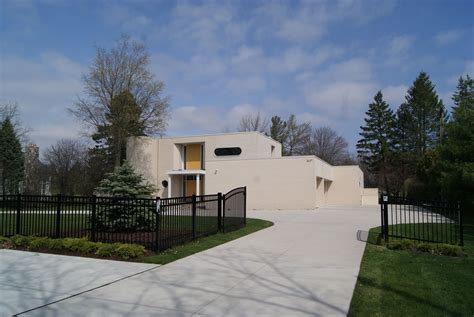 3637 Lahser Rd, Bloomfield Hills, MI 48304 - See Est. Value, Schools & More