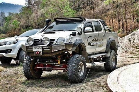 Toyota Hilux Modified Off Road | Volvo xc WD uae