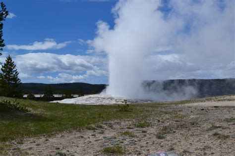 Redirecting to https://www.starsinsider.com/travel/216705/holiday-crowds-gather-as-a-volcano ...