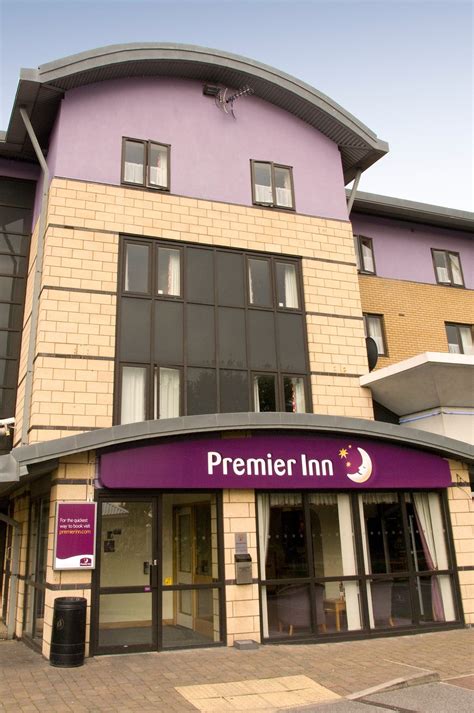 Premier Inn Leeds City Centre Images & Videos- First Class Leeds ...